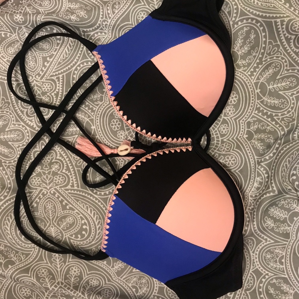 Shore bikini top.